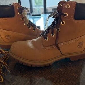 Timberland Womens Nubuck Leather Upper Weatherproof Boot